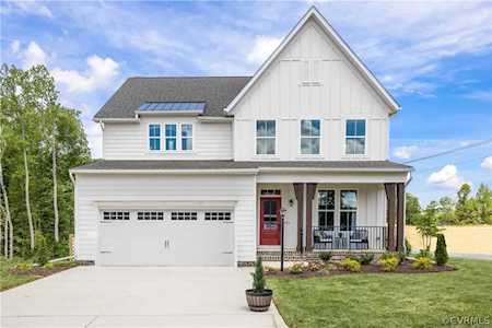 18067 Veronica Ct Moseley, VA 23120