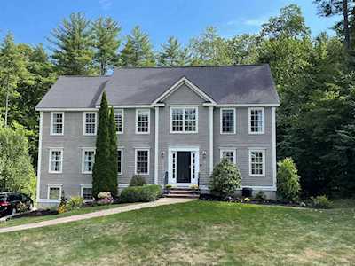 10 Hillside Ave Exeter, NH 03833