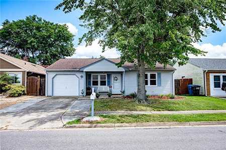 1412 Riverside Dr Virginia Beach, VA 23453