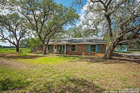 270 Parsons Rd Pleasanton, TX 78064