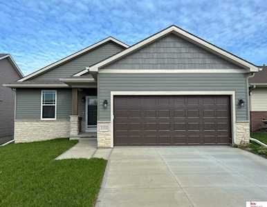 2118 Hedgeapple Rd Plattsmouth, NE 68048