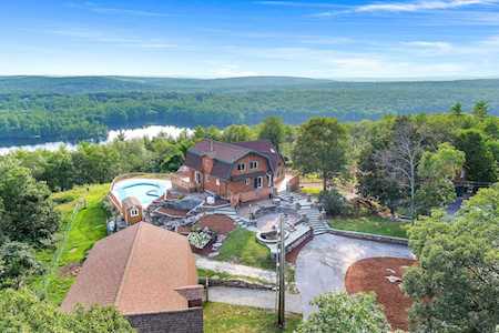 205 Tower Hill Rd Candia, NH 03034