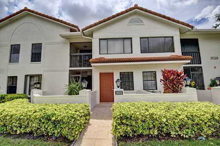 9728 E Sills Drive #203 Boynton Beach, FL 33437