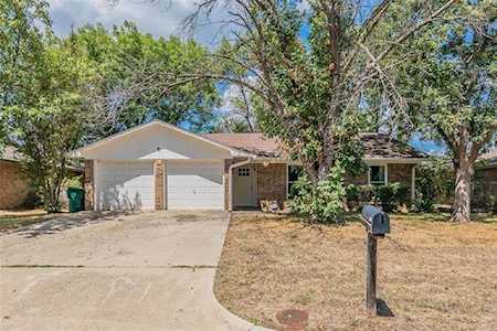 3323 Kingfisher Lane Denton, TX 76209