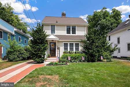 613 Washington Ave N Moorestown, NJ 08057