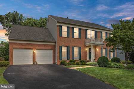 12510 Philmont Dr Herndon, VA 20170