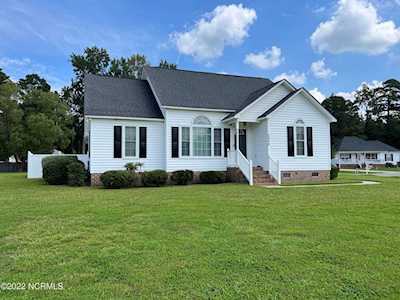 2406 Setter Court Greenville, NC 27834
