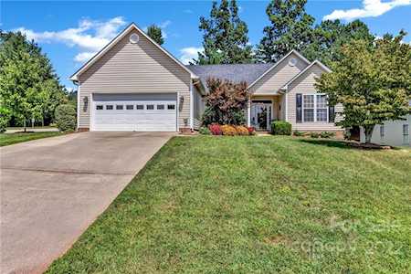 202 E Farm Creek Dr Asheville, NC 28806