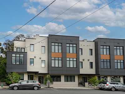 16 Bauhaus Ct Asheville, NC 28801