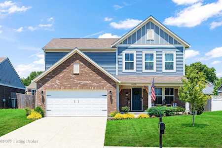 8609 Loyal Dr Louisville, KY 40229