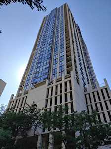 1122 N Clark St #1504 Chicago, IL 60610