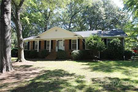 708 Belmorrow Dr Charlotte, NC 28214
