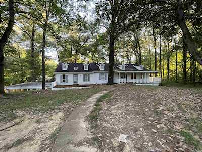 5690 Spring Lake Rd Unincorporated, TN 38135