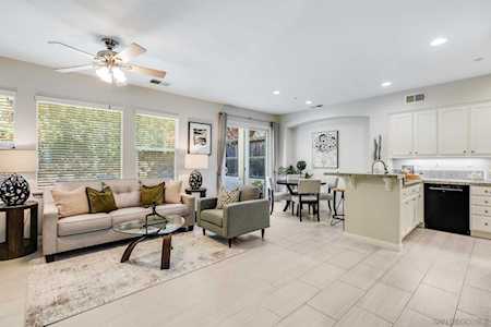 1284 Highbluff Ave San Marcos, CA 92078