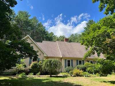 69 Woods Run Rollinsford, NH 03869