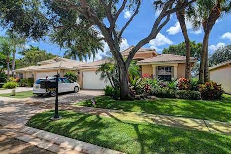 13903 Via Nidia Delray Beach, FL 33446