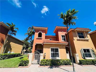 4928 Tradewinds Ter #401 Fort Lauderdale, FL 33312