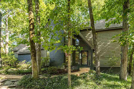 7736 Old Village Cv Germantown, TN 38138