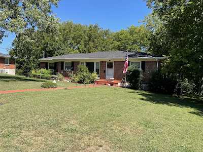 513 Lynnwood Ave Lewisburg, TN 37091