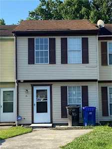 16 Peachtree Ct Portsmouth, VA 23703