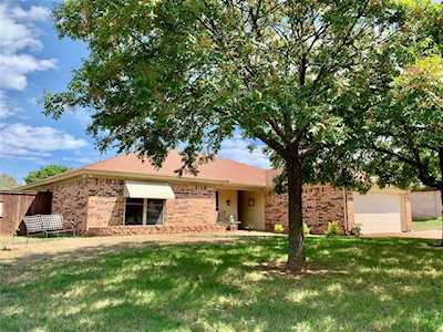 6003 Maple Springs Drive Arlington, TX 76001