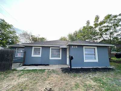 805 5th Street Grand Prairie, TX 75051
