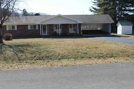 255 Glenrochie Drive Abingdon, VA 24211