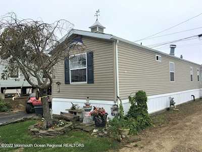 469 S Green St Tuckerton, NJ 08087