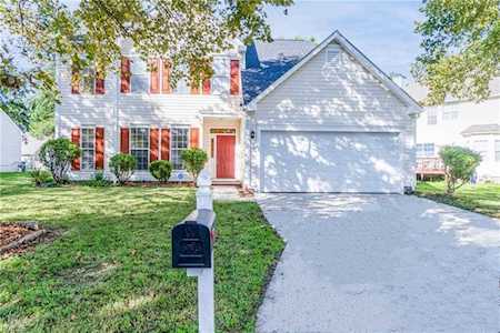 6329 S Pelican Cres Suffolk, VA 23435