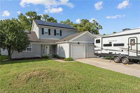 1317 Country Rd Chesapeake, VA 23324
