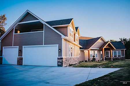 345 W Beacon Light Eagle, ID 83616