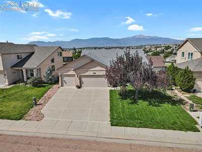 4012 Roan Drive Colorado Springs, CO 80922