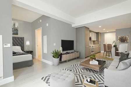 100 Lovejoy Wharf #9Q Boston, MA 02114