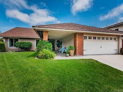 2416 La Pluma Lane Carlsbad, CA 92009