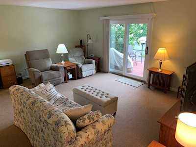 32 Thayer Pond Dr #10 Oxford, MA 01537