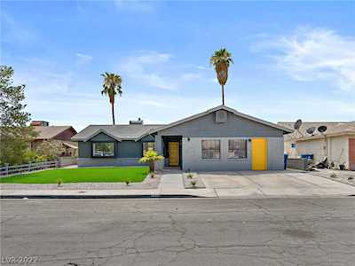 5759 Deer Valley Dr Las Vegas, NV 89156
