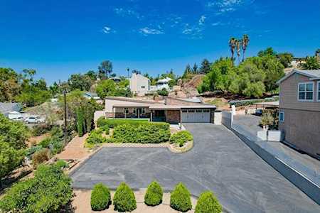9138 Grossmont Boulevard La Mesa, CA 91941