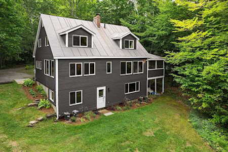 848 High Lake Rd Sharon, VT 05065