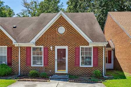 3731 Whitechapel Arch Chesapeake, VA 23321