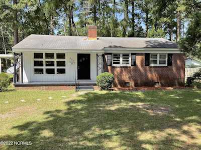 932 Cedarbrook Drive Rocky Mount, NC 27803