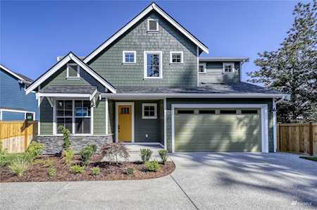 1989 NE Eastmont Ct Poulsbo, WA 98370