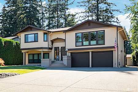 2822 208th Ave E Lake Tapps, WA 98391