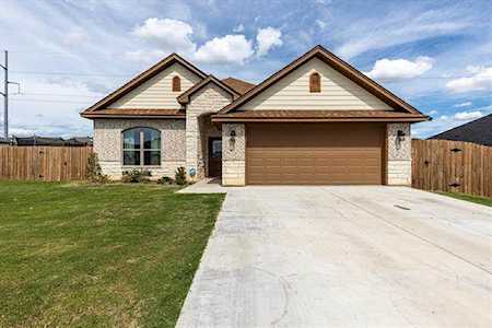 3013 Meandering Way Granbury, TX 76049