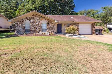 1175 Greenview Rd Collierville, TN 38017