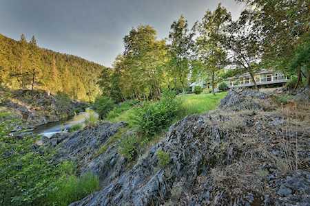 8387 Upper Applegate Rd Jacksonville, OR 97530