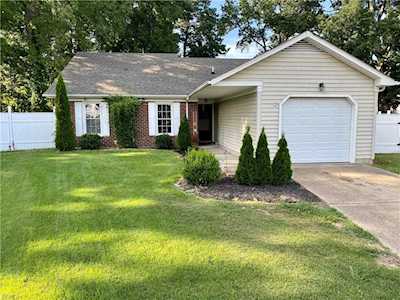 609 Maxwood Ct Virginia Beach, VA 23462