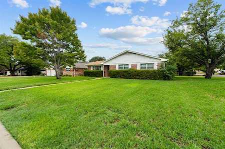 6929 Riviera Drive North Richland Hills, TX 76180