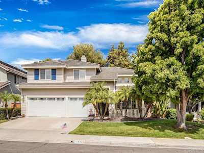 3329 Avenida Nieve Carlsbad, CA 92009