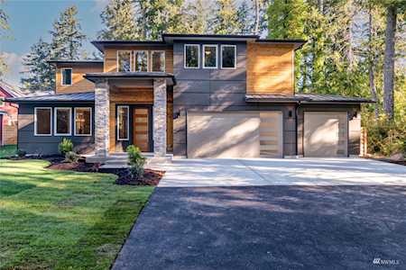 8639 Evergreen Dr NE Olympia, WA 98503