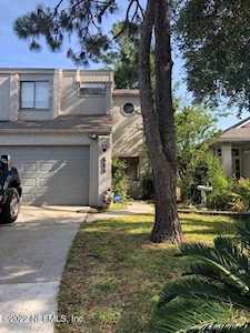 655 Selva Lakes Cir Atlantic Beach, FL 32233